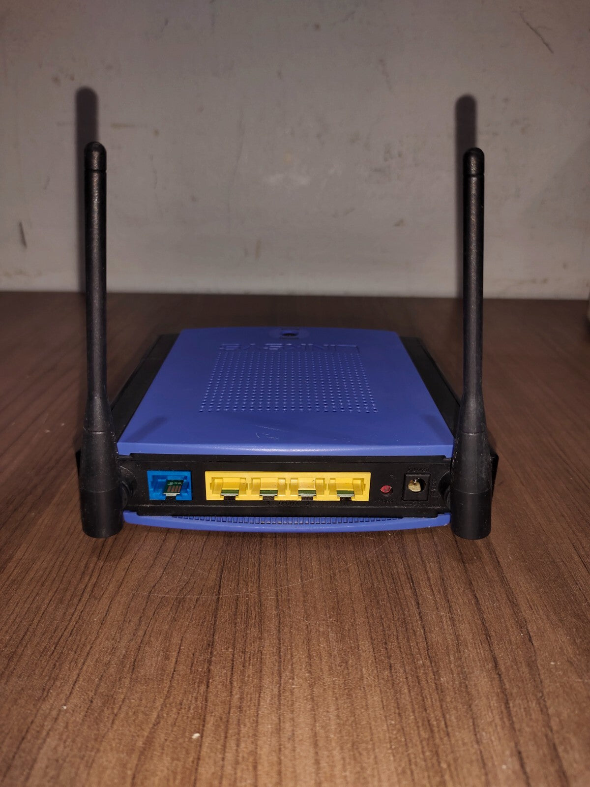 Linksys Wireless WRT150N Home Router 3x RangeMark 9x SpeedMark