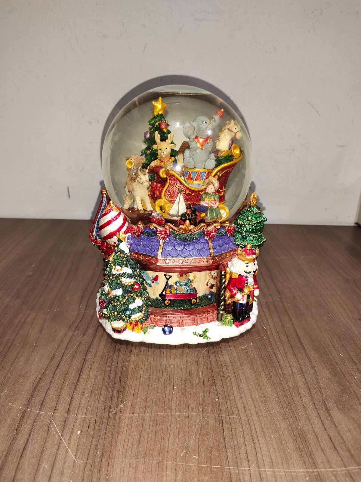 FAB HP MUSICAL Christmas LG Water Snow Globe Ball REVOLVING Inner Base