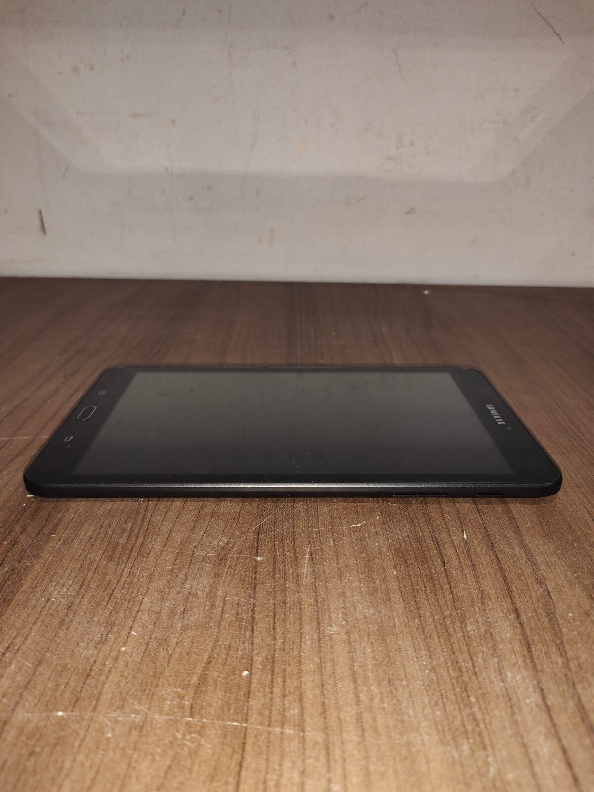 Samsung Galaxy Tab E SM-T377W 16 GB 8" Wi-Fi + 4G - Needs Reset