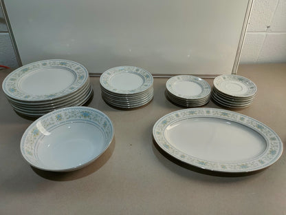 Fine china casino dinner set japan