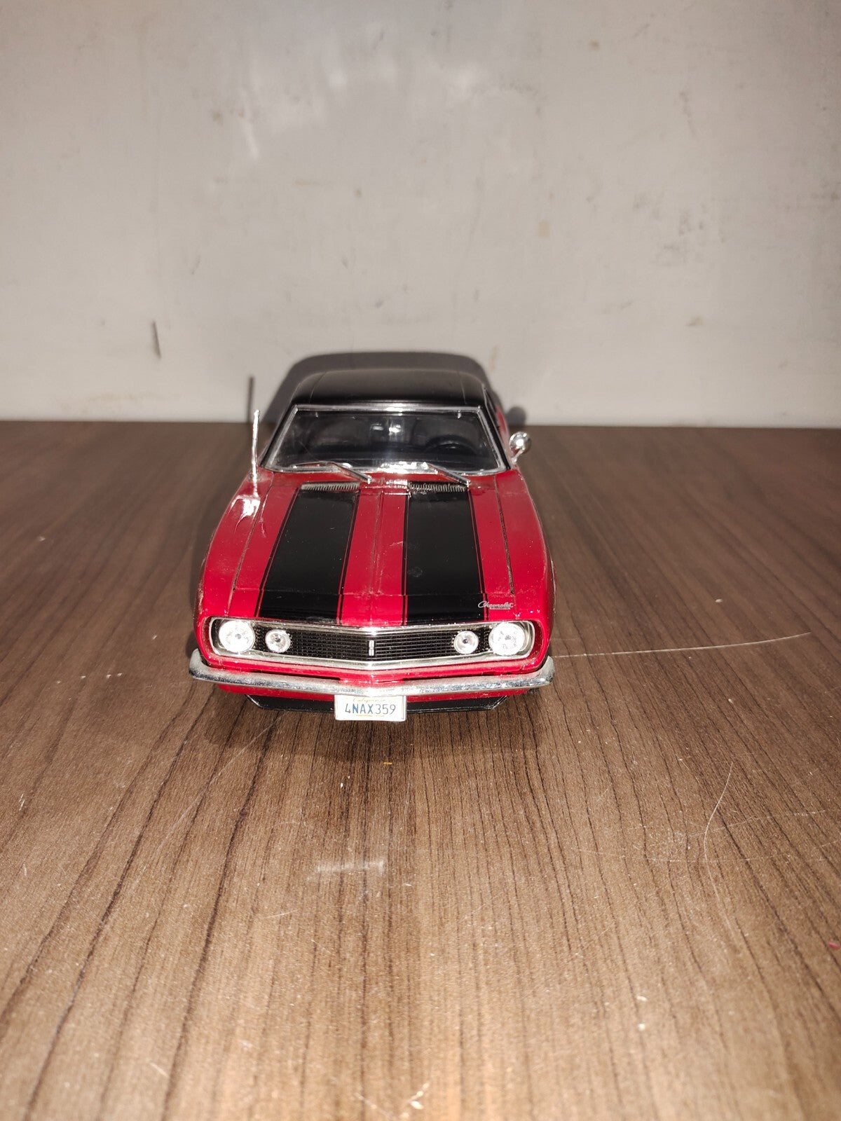 1:18 SCALE MAISTO-RED 1967 CHEVROLET CAMARO -SPECIAL EDITION