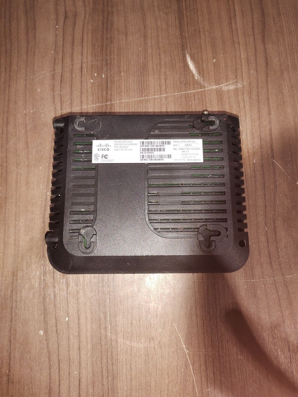 Cisco DPC3825 4-Port DOCSIS 3.0 Wireless Wi-Fi Router
