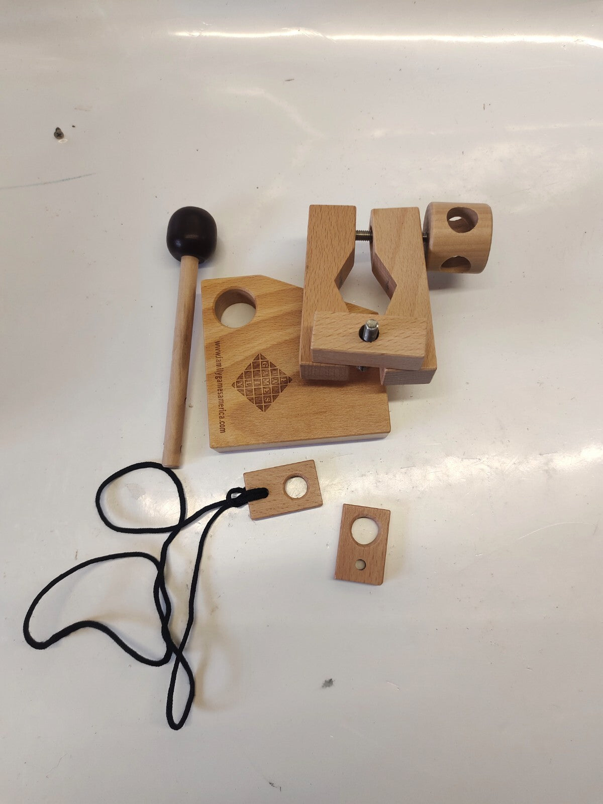 Don't Break the Bottle Wooden Wine Puzzler Brain Teaser Gift Gag