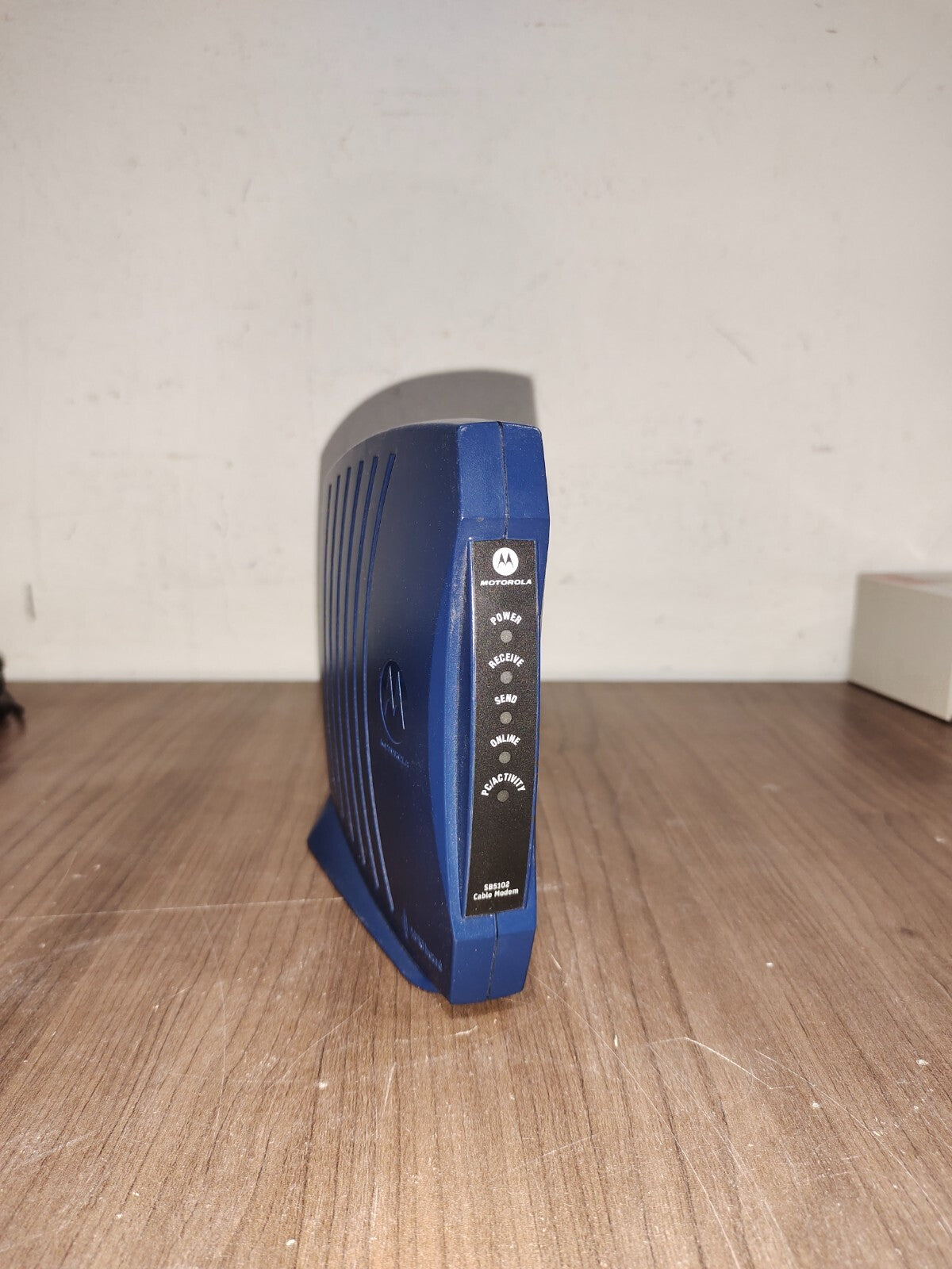 Motorola Surfboard Broadband Internet Cable Modem Router Model SB5102