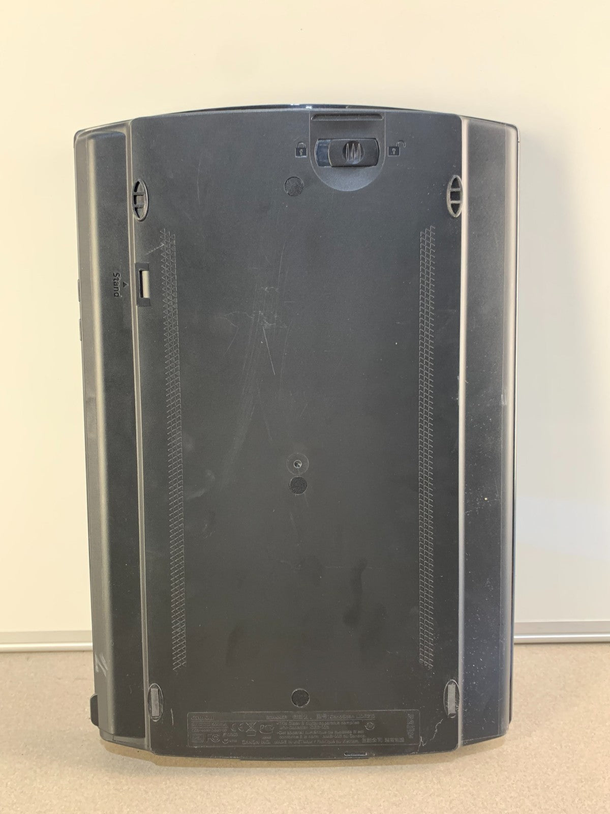 Canon CanoScan LiDE 210 Color Flatbed Scanner