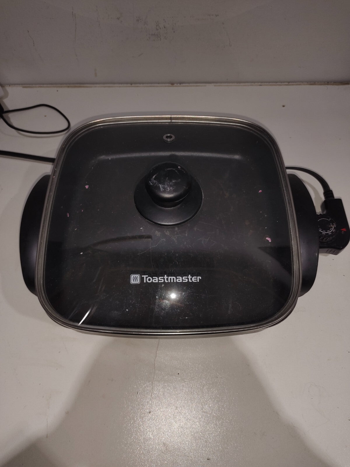 Toastmaster TM-11SK Skillet with Glass Lid, 11", Black