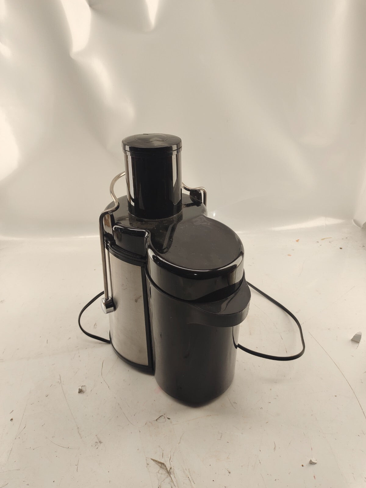 JUICER Big Boss 700W Big-Mouth Juicer NIB
