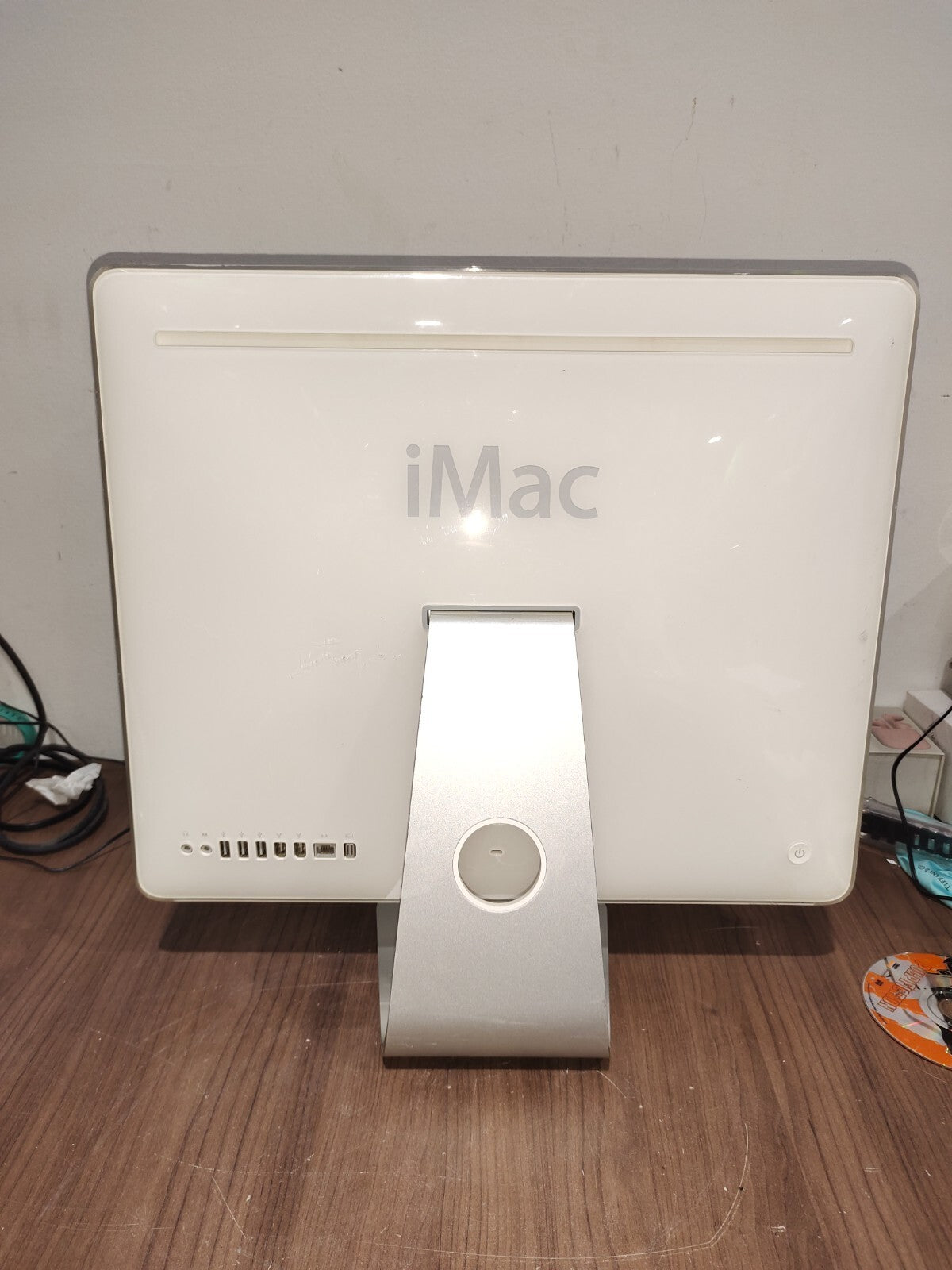 Apple iMac A1207 20" Desktop - MA589LL/A Intel Core 2 Duo