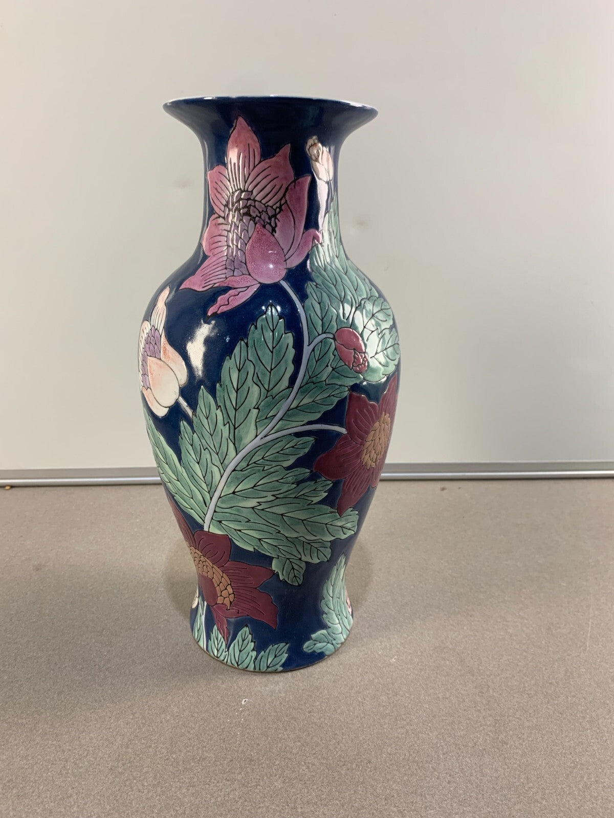 Beautiful Chinoiserie Vase
