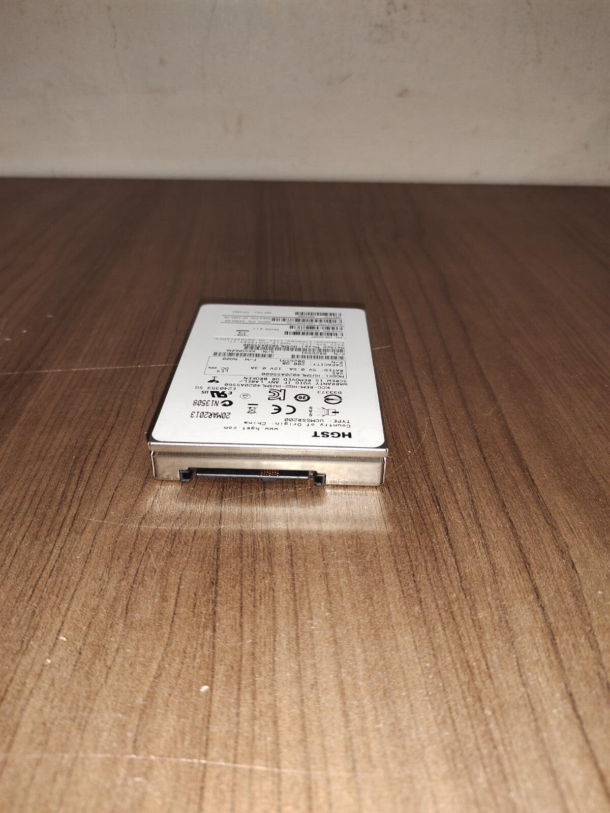 HGST 200GB 2.5" SAS 6G SSD HUSML4020ASS600 0B26577 UCMSSR200 Solid State Drive