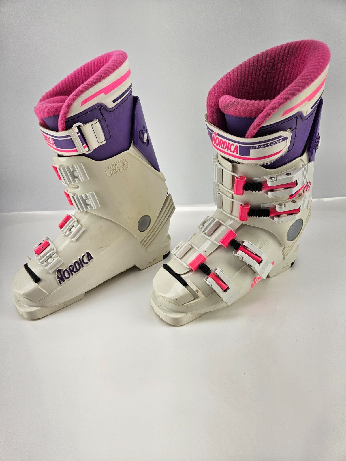 Vintage Retro Nordica 781 Ski Boots 277mm