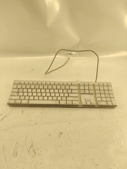 Genuine Apple A1048 English wired full size USB keyboard