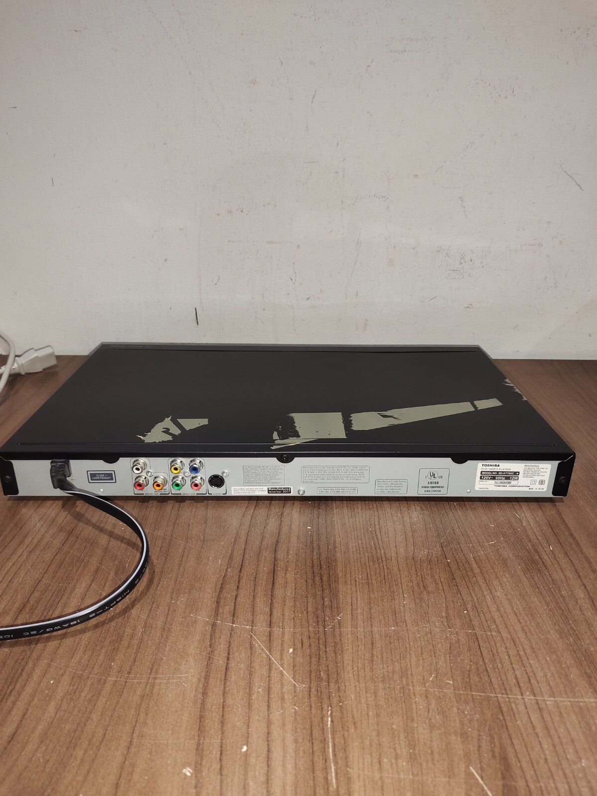 Toshiba SD-K770 Dolby Digital Multi-Zone Digital Cinema Progressive DVD Player