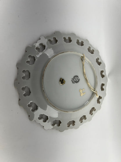 “CANADA’S CENTENNIAL-1867-1967" Province’s Flowers-Gold Scalloped Rim-Col. Plate