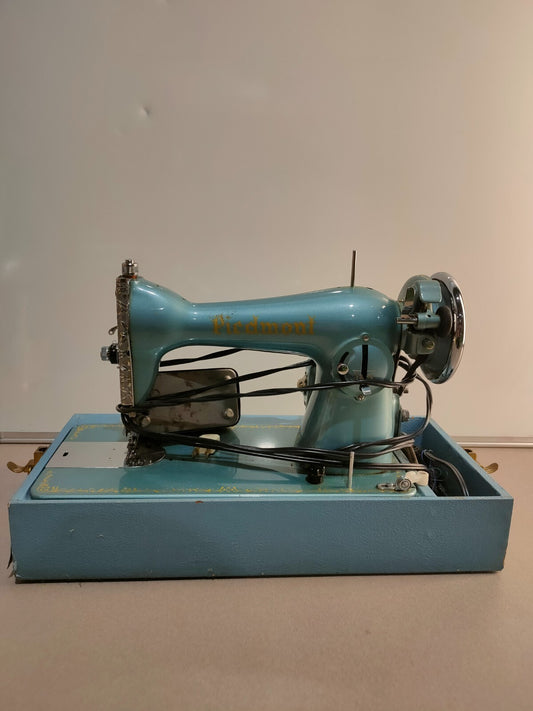 Vintage Piedmont Model B, sewing machine SER. NO. 121257