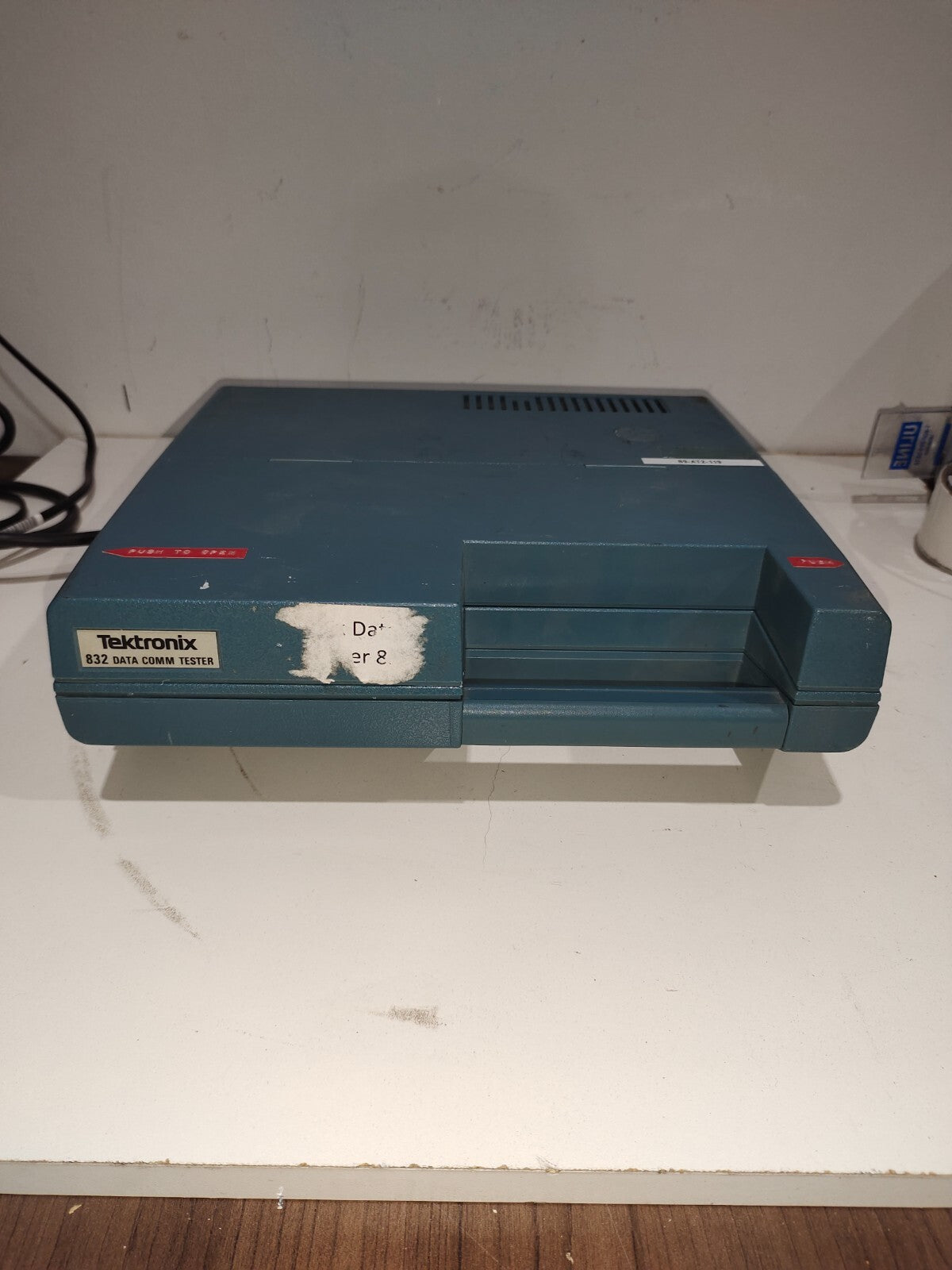 TEKTRONIX 832  DATA COMM TESTER, 115/230 VAC,TEKTRONIX 832,SM