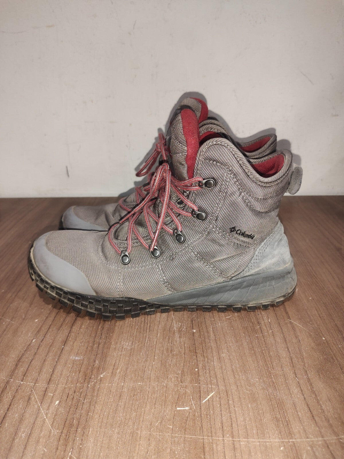 Columbia Fairbanks Omni-Heat BM2806-033 Gray Waterproof Outdoor Boot Men - USA 8