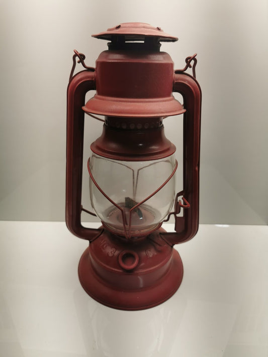 Vintage McClary’s No.3 lantern, 1914-1920s