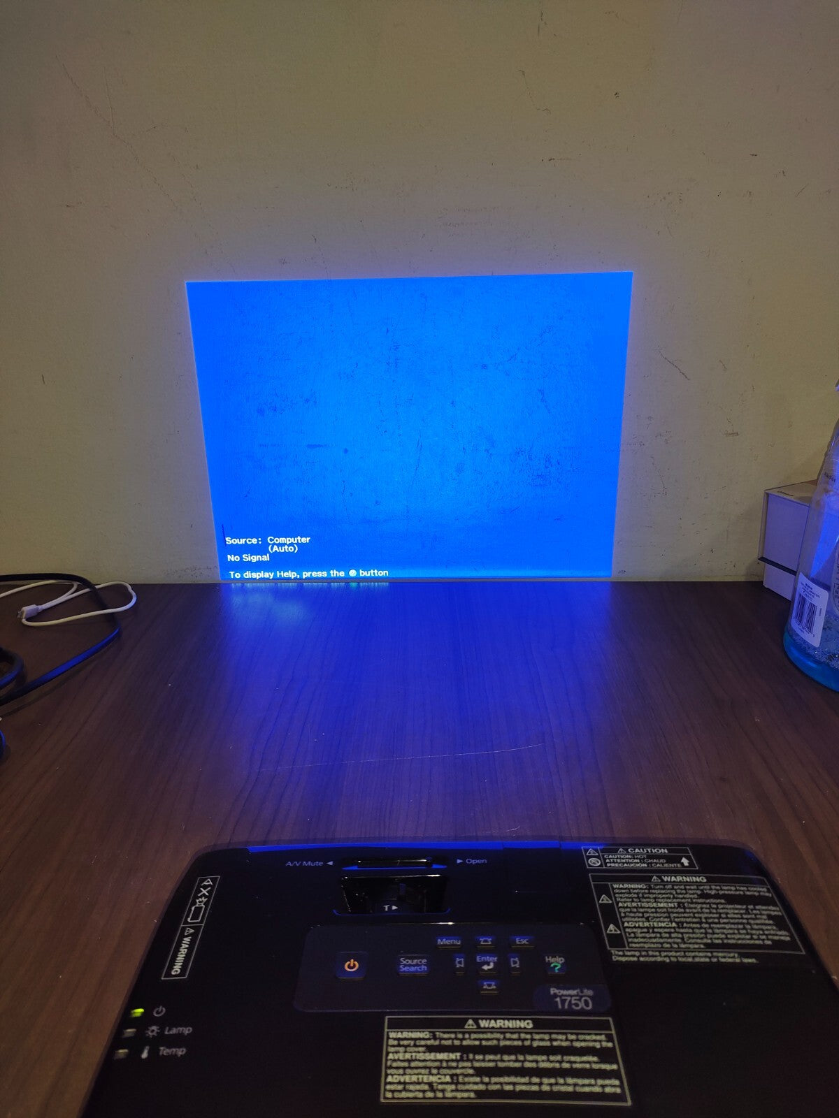 Epson PowerLite 1750 Multimedia 3LCD Projector H372A Black 450 Hours 3500 Lumens