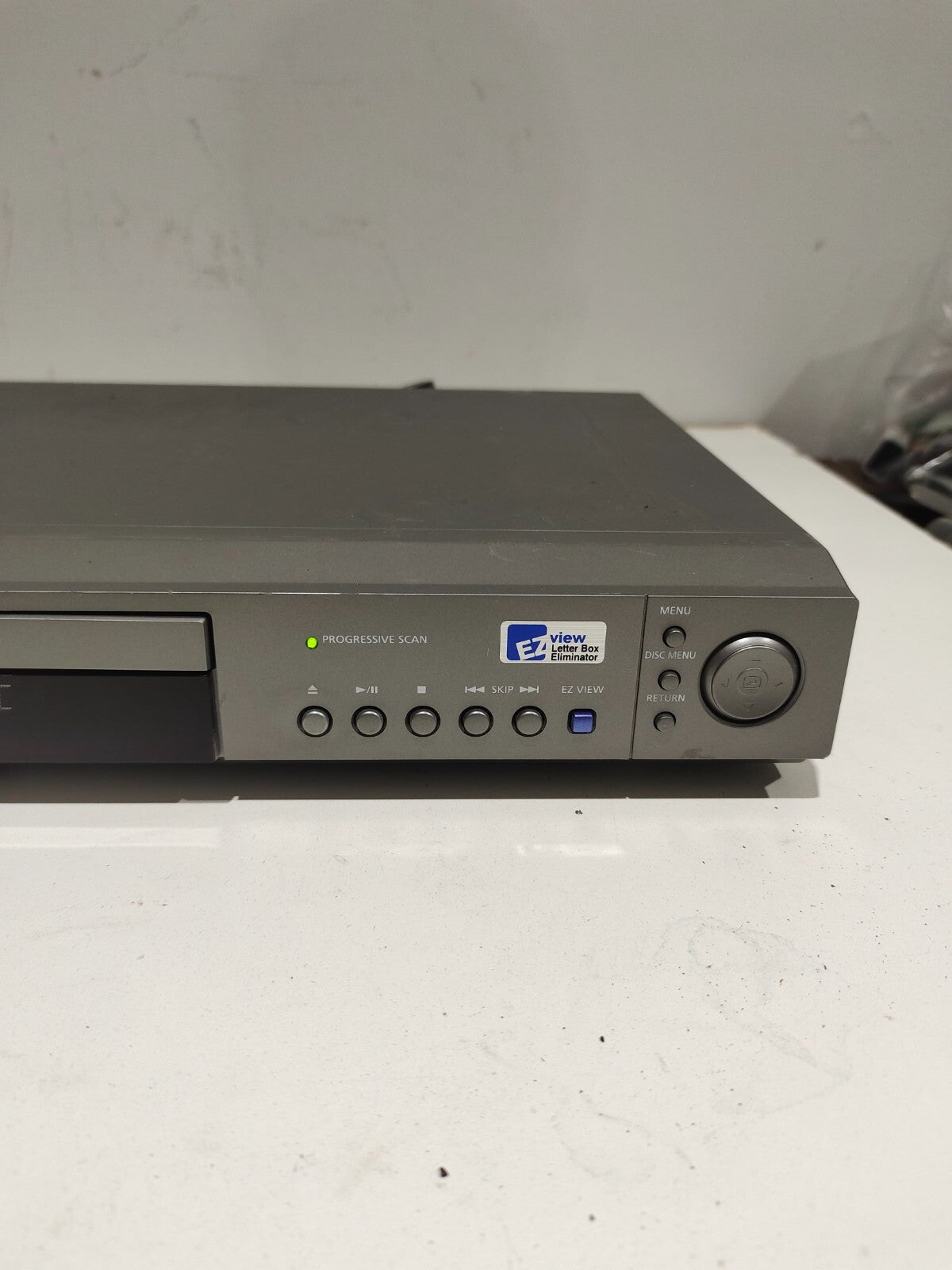Samsung Progressive Scan DVD Player Model DVD-P231