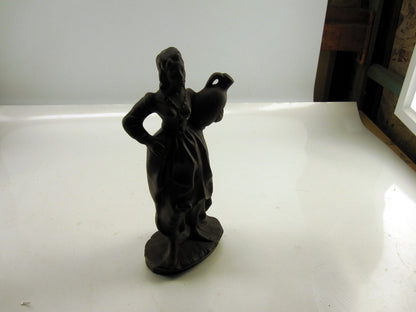 Garrard Mold Figurine - 13.5in