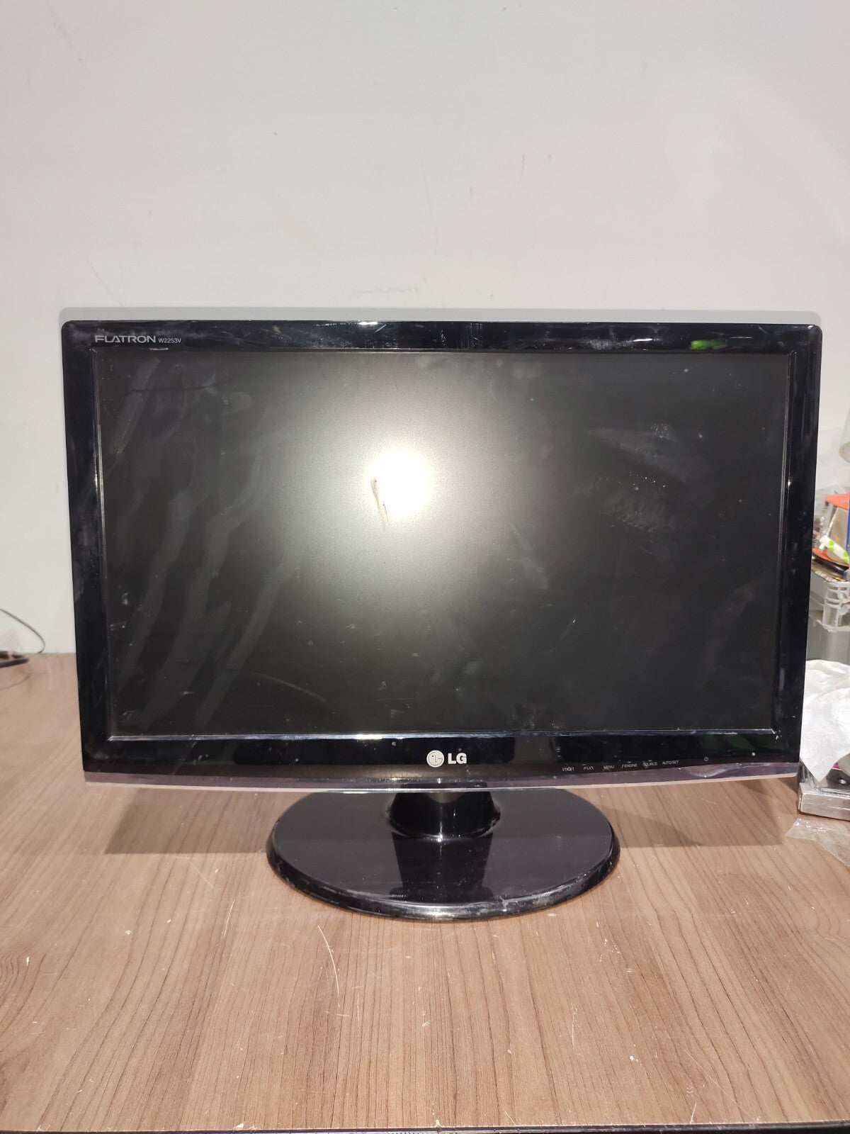 LG FLATRON W2253VQV 22" WIDESCREEN FULL HD LCD MONITOR