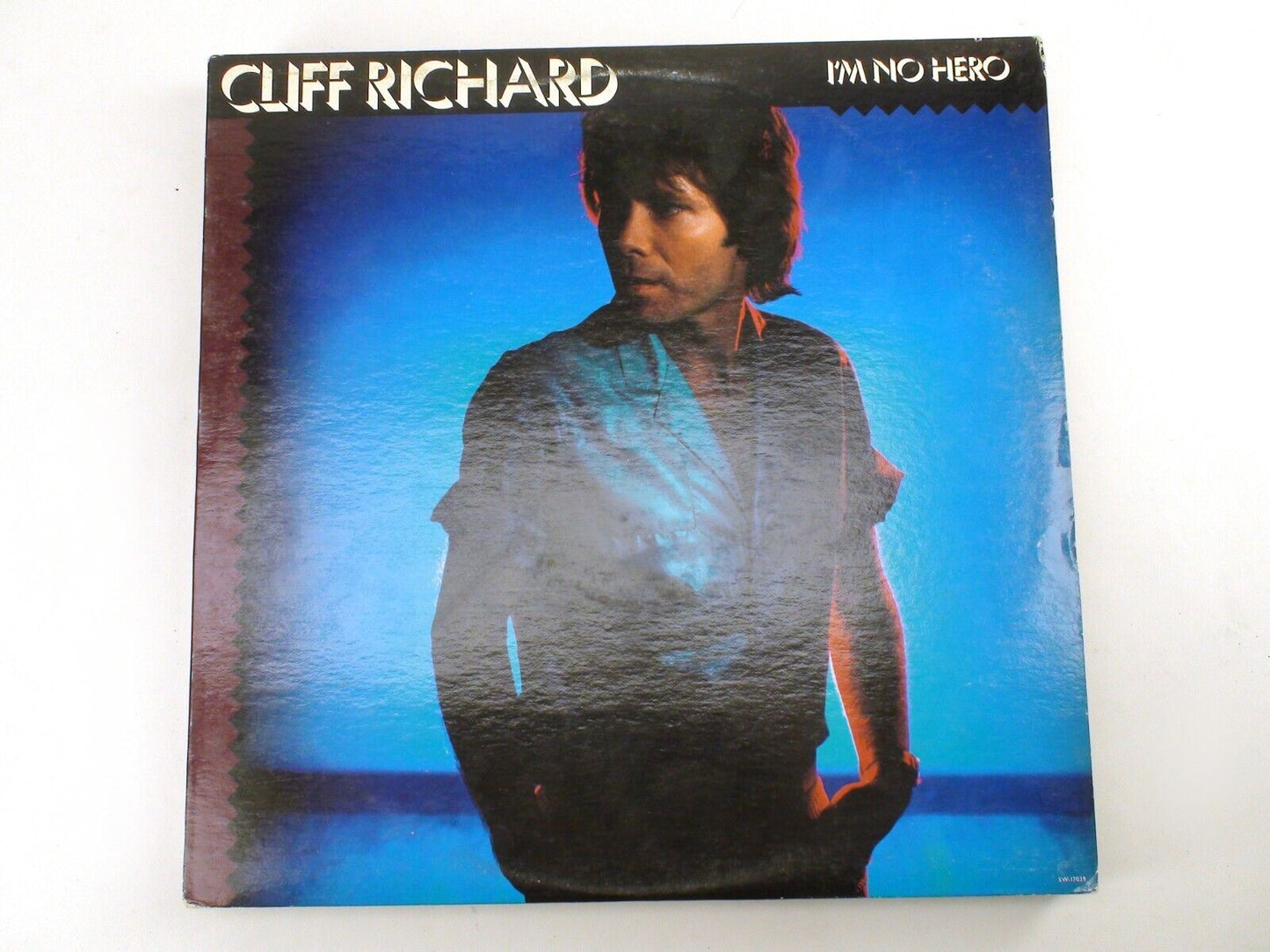 Cliff Richard's 'I'm No Hero' - A Musical Journey of Timeless Pop