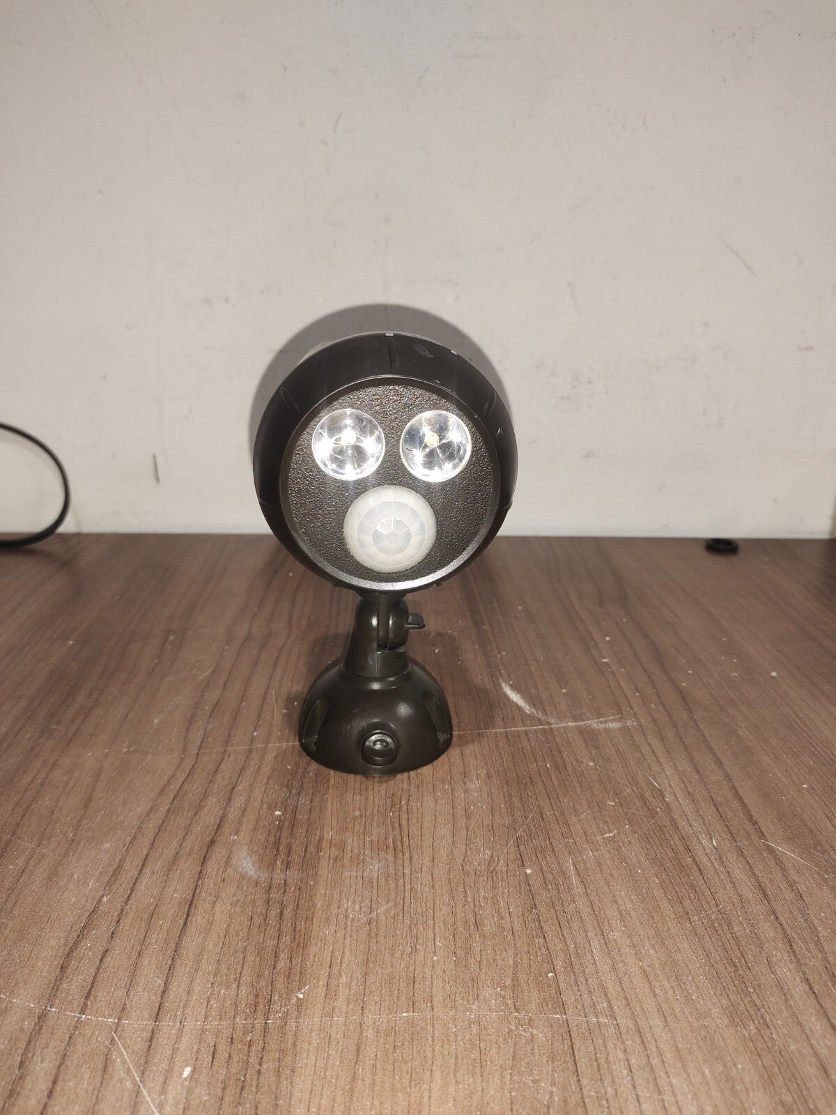 Mr. Beams Spotlight Outdoor Motion Sensor LED Battery Operated Light - 2