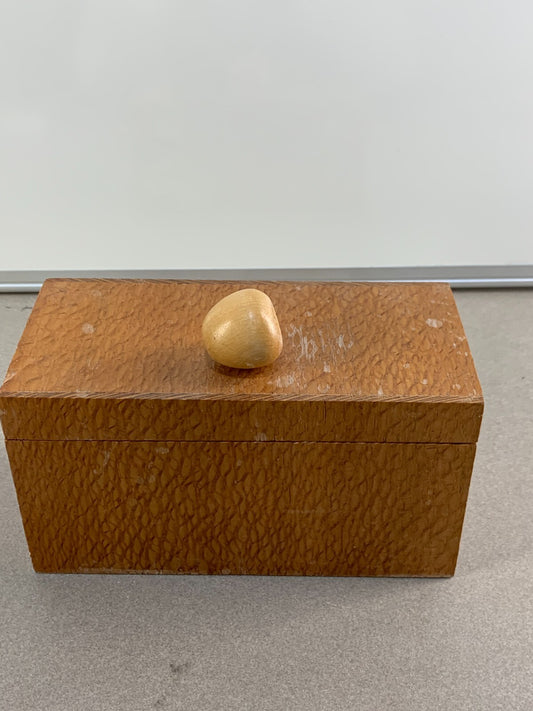 Wooden music box for trinkets