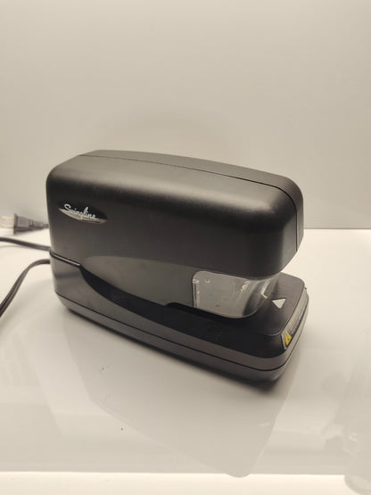 Swingline High-Capacity Flat Clinch Electric Stapler 70-Sheet Capacity Black