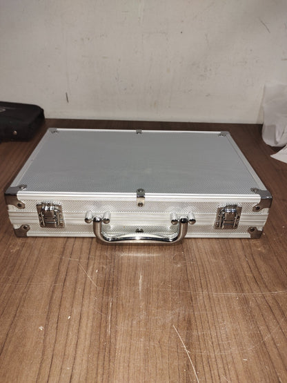 Cardinal's Texas Hold'em Poker Chip Set with Metal Aluminum Case