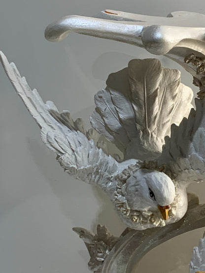 VINTAGE FIGURINE STATUE LARGE DOVE LOVE BIRDS