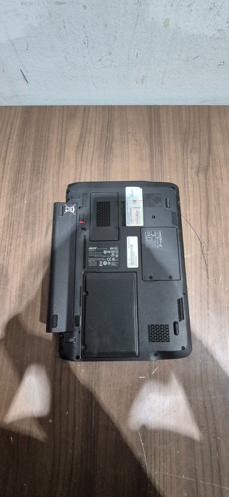 ACER ASPIRE ONE ZA3 WINDOWS Vista Laptop - Needs Battery Replacement