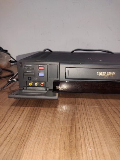 Toshiba M770 Cinema Series 4 Head VHS Player/ Recorder