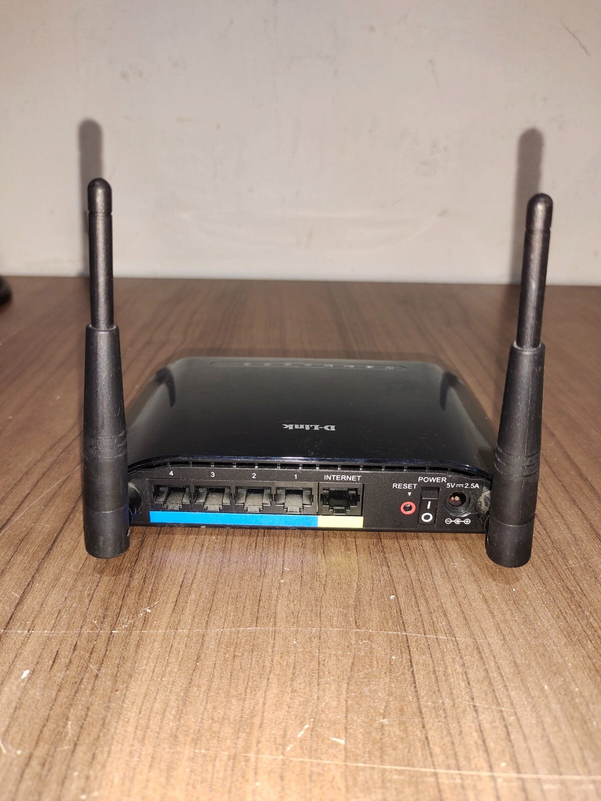 D-Link Wireless N600 Dual Band Router DIR-815
