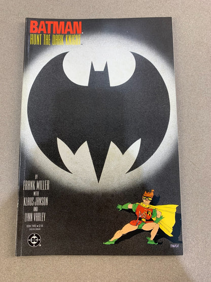 BATMAN HUNT THE DARK KNIGHT VF/NM (DC, 1986) Frank Miller Rare 1st Print
