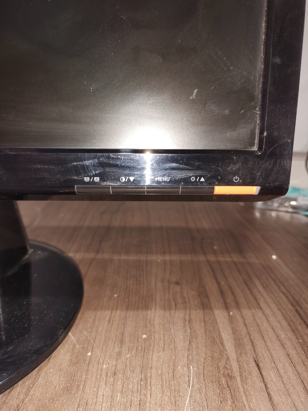 ASUS VH197 18.5" Widescreen LED Backlit VGA Monitor