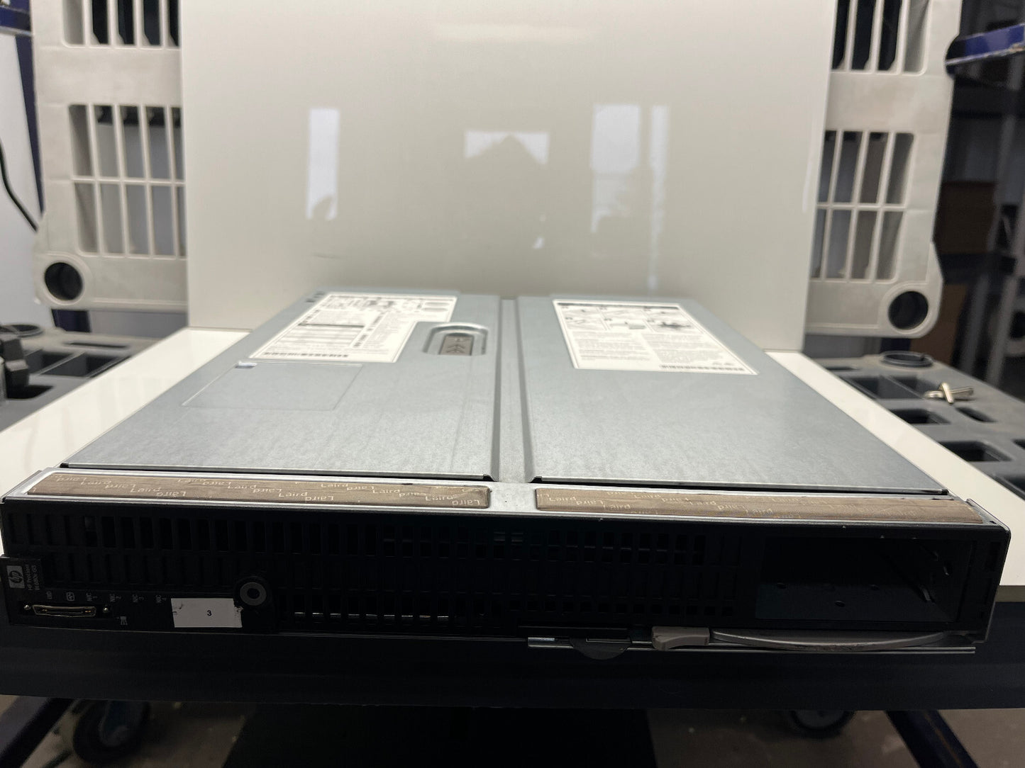 GOOD CONDITION HP ProLiant BL680c G5 Server Blade UNTESTED MXQ90302K3