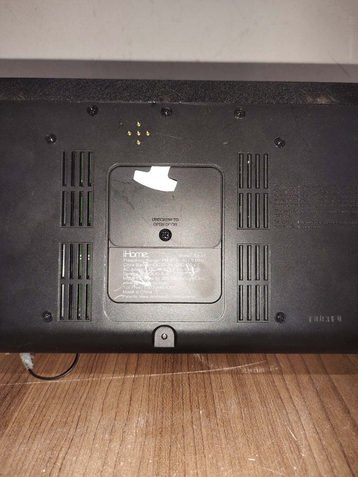 iHome iPhone Dual Charging Stereo FM Alarm Clock Model iDL45