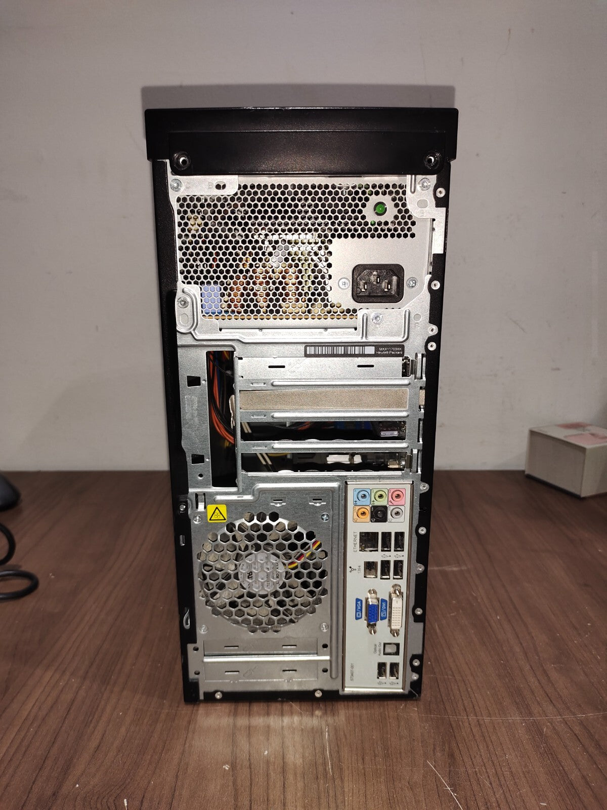 HP Pavilion HPE-541F AMD Phenom II X6 1045, 8GB, 1 TB HDD, Windows 10 Tower PC