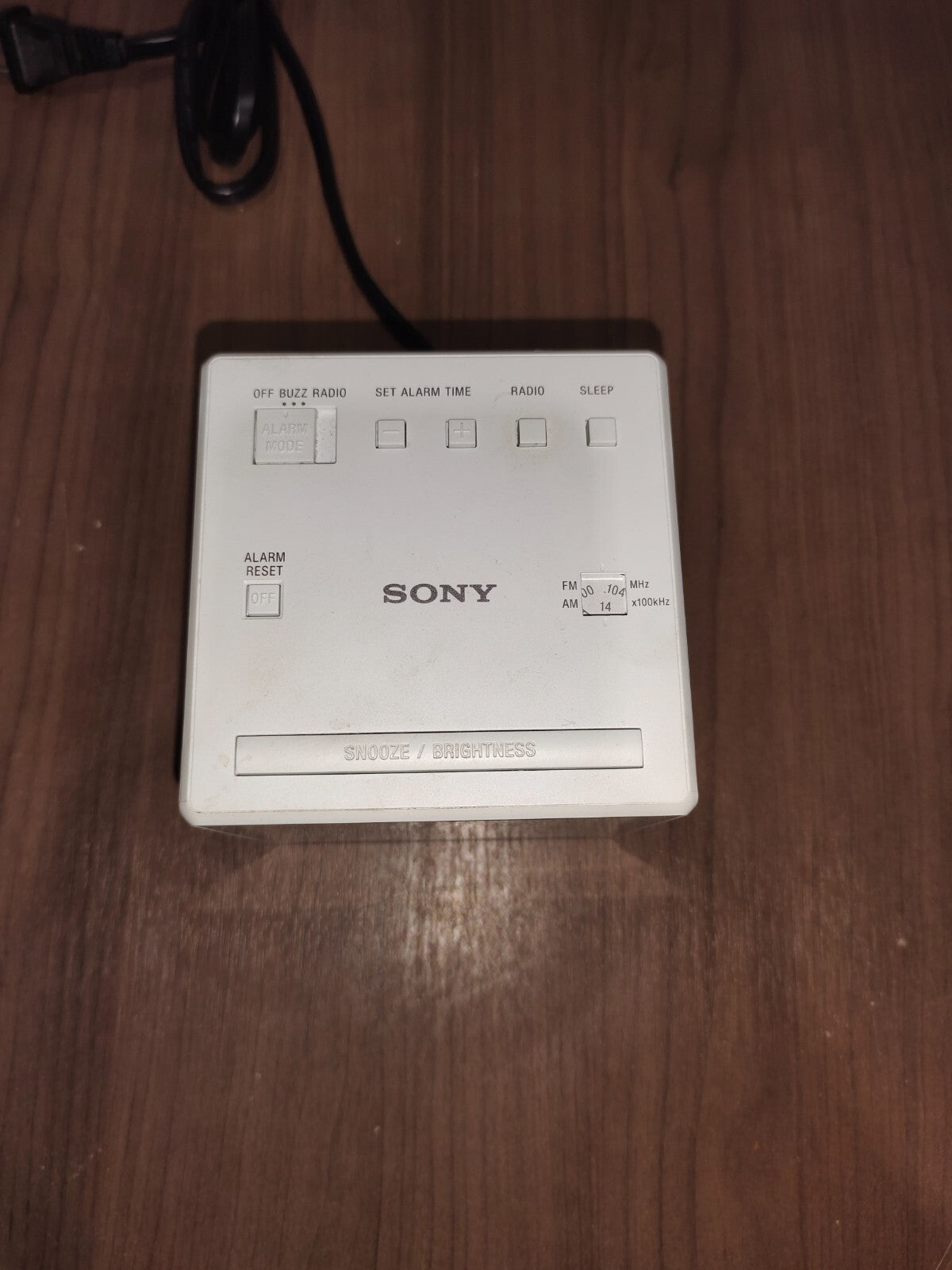 Sony ICF-C1 Desktop Alarm Clock AM FM Radio Automatic Set UP