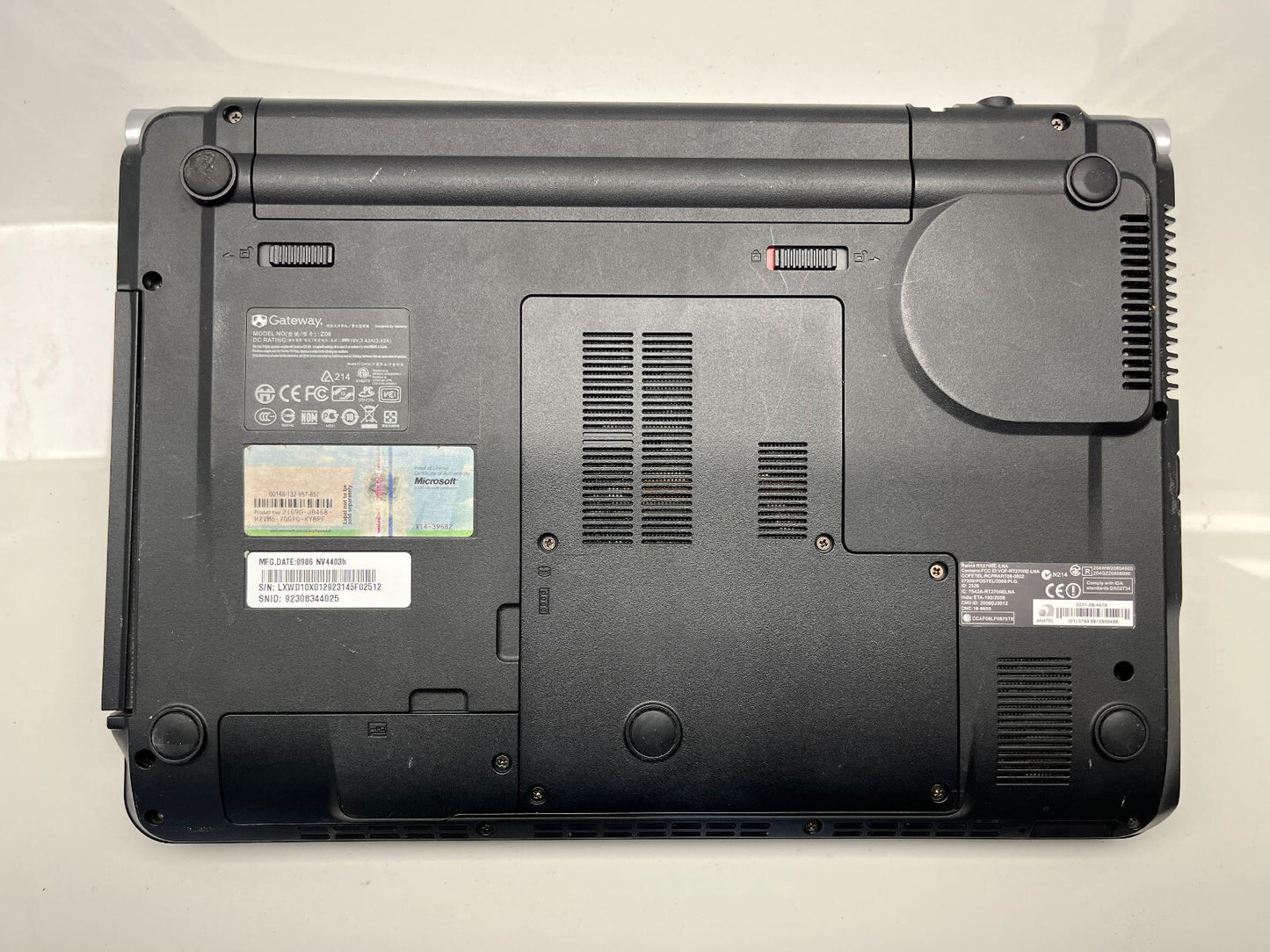 Gateway NV Series Z06 Laptop FOR PARTS