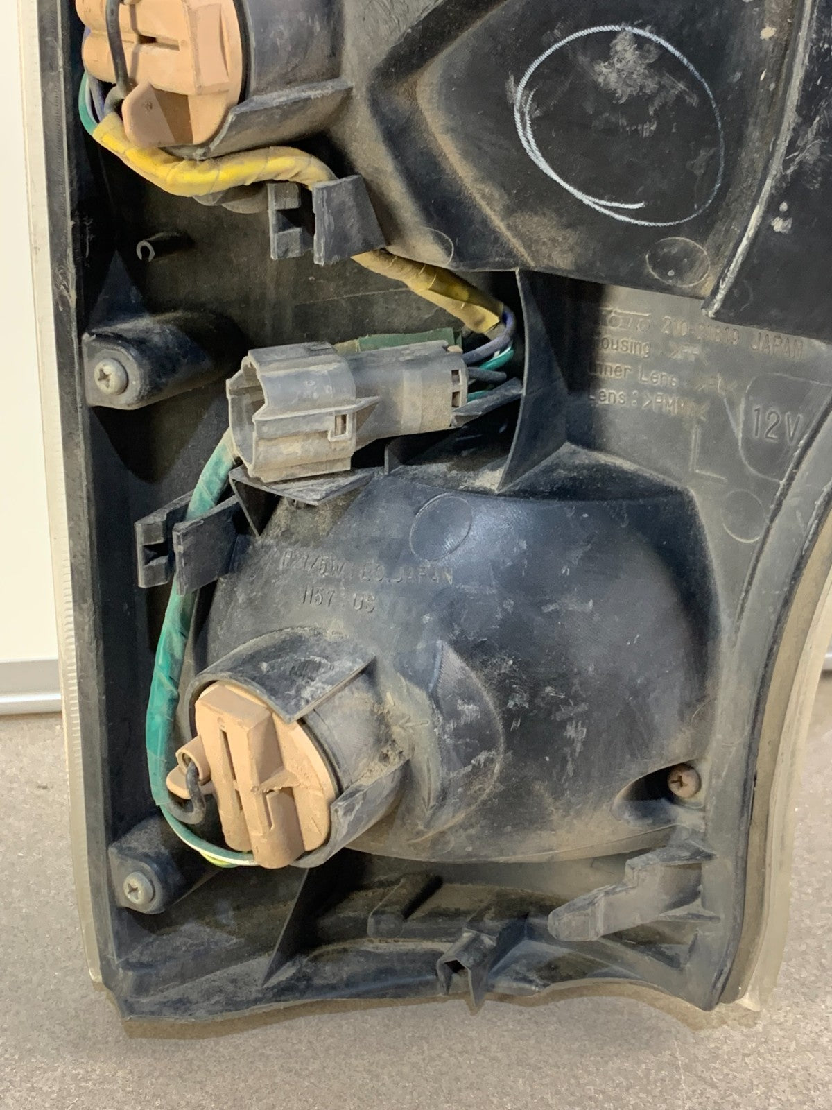 ISUZU NPR NQR W SERIES 2006-2007 LEFT DRIVER TURN SIGNAL LIGHT LAMP CORNER