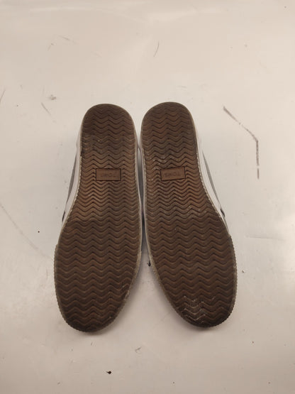 Toms Men's Lace Up canvas upper shoes Size 10 US