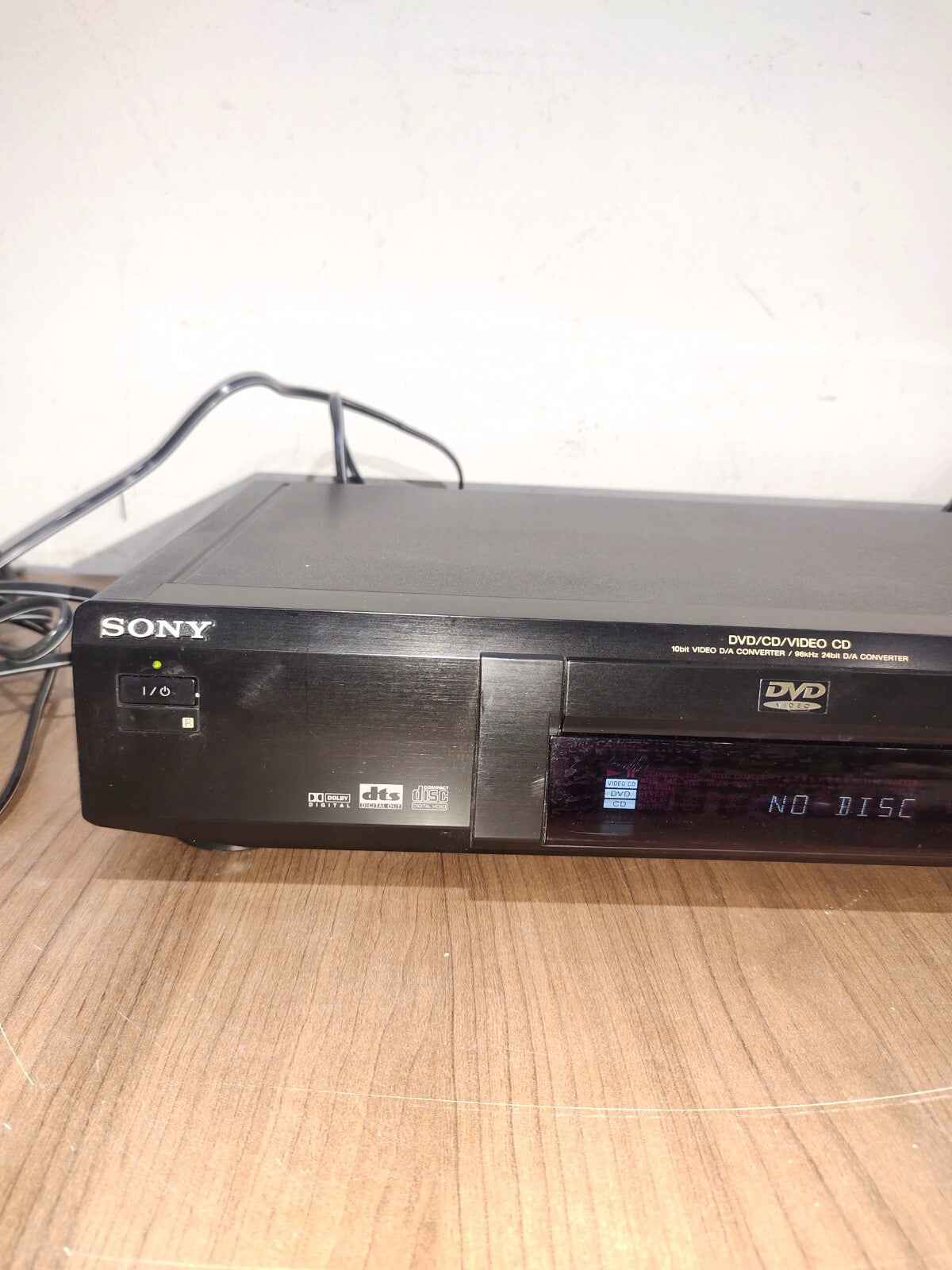 Sony DVP-S330 DVD/CD/ Video CD Player Single Disc