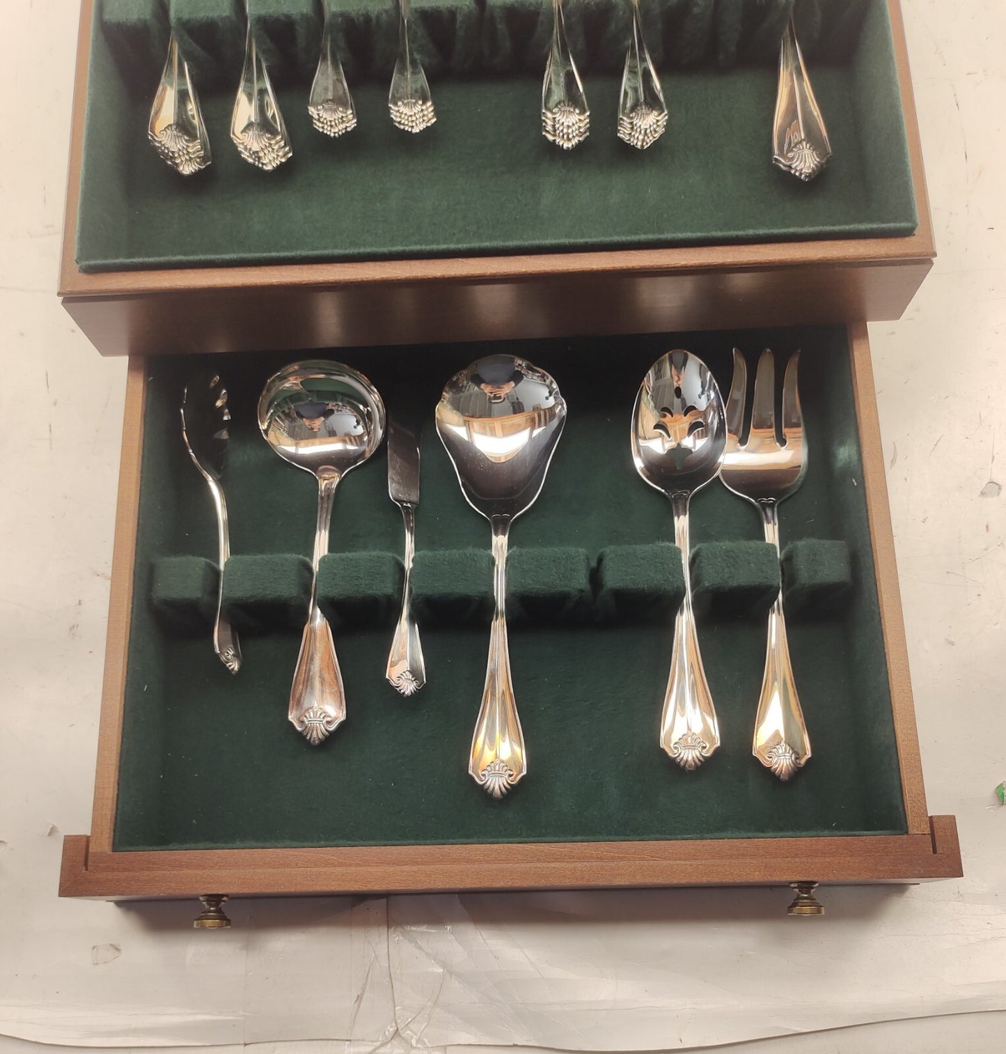 Oneida Stainless 18/10 Flatware 39 Piece Set Cutlery