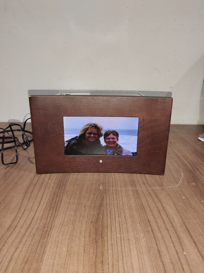 Umbra Digicurve Espresso - Digital Photo Frame