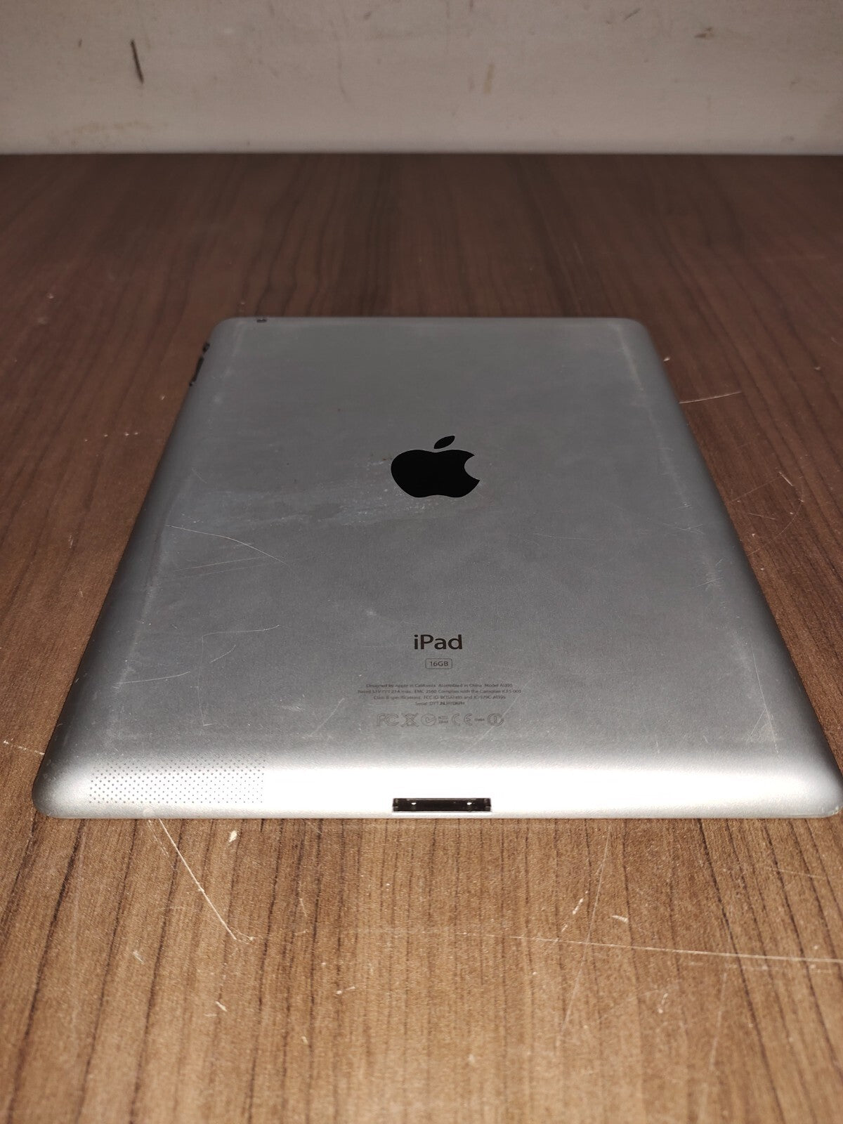 Apple iPad 2nd Gen Black A1395 16GB Wi-Fi MC769LL/A 9.7" - Untested