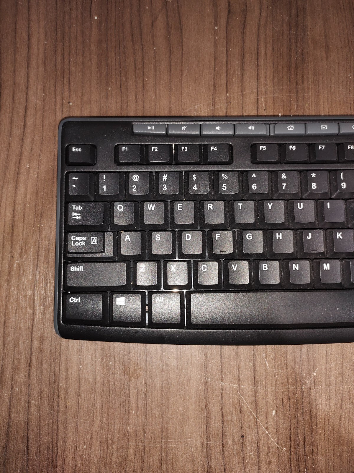Logitech K270 Wireless Keyboard for Windows 2.4 GHz Full-Size Number Pad PC/MAC
