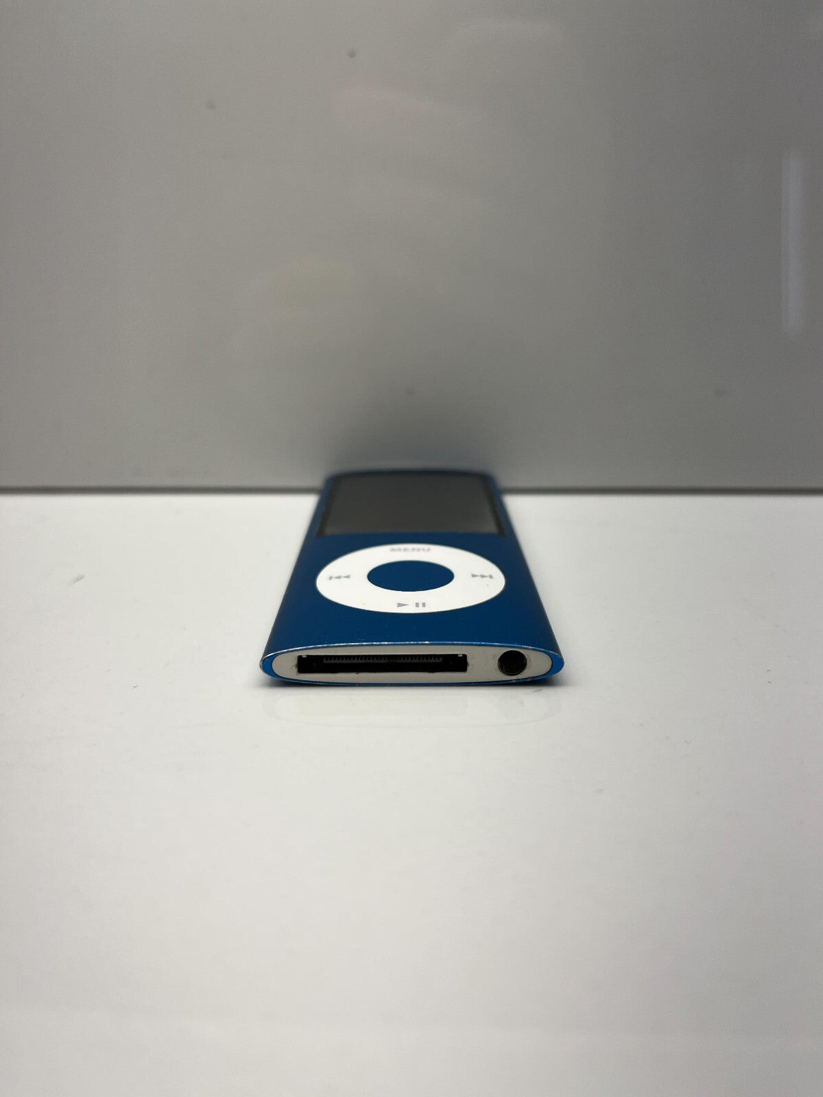 Apple iPod Nano 4th Generation 8GB A1285 BAD SCREEN